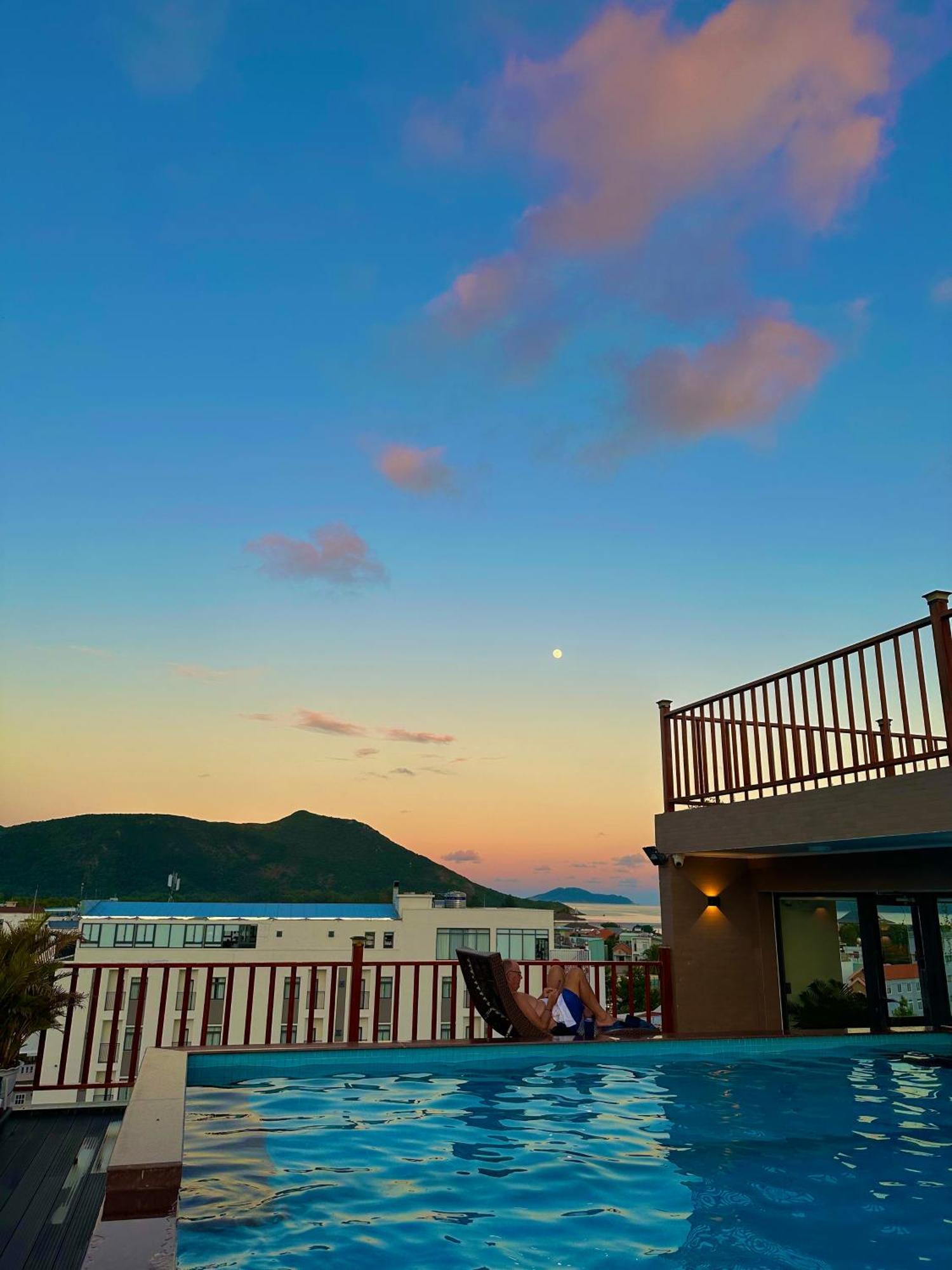 Tuan Ninh Hotel II Chi Khu Co Ong Екстериор снимка