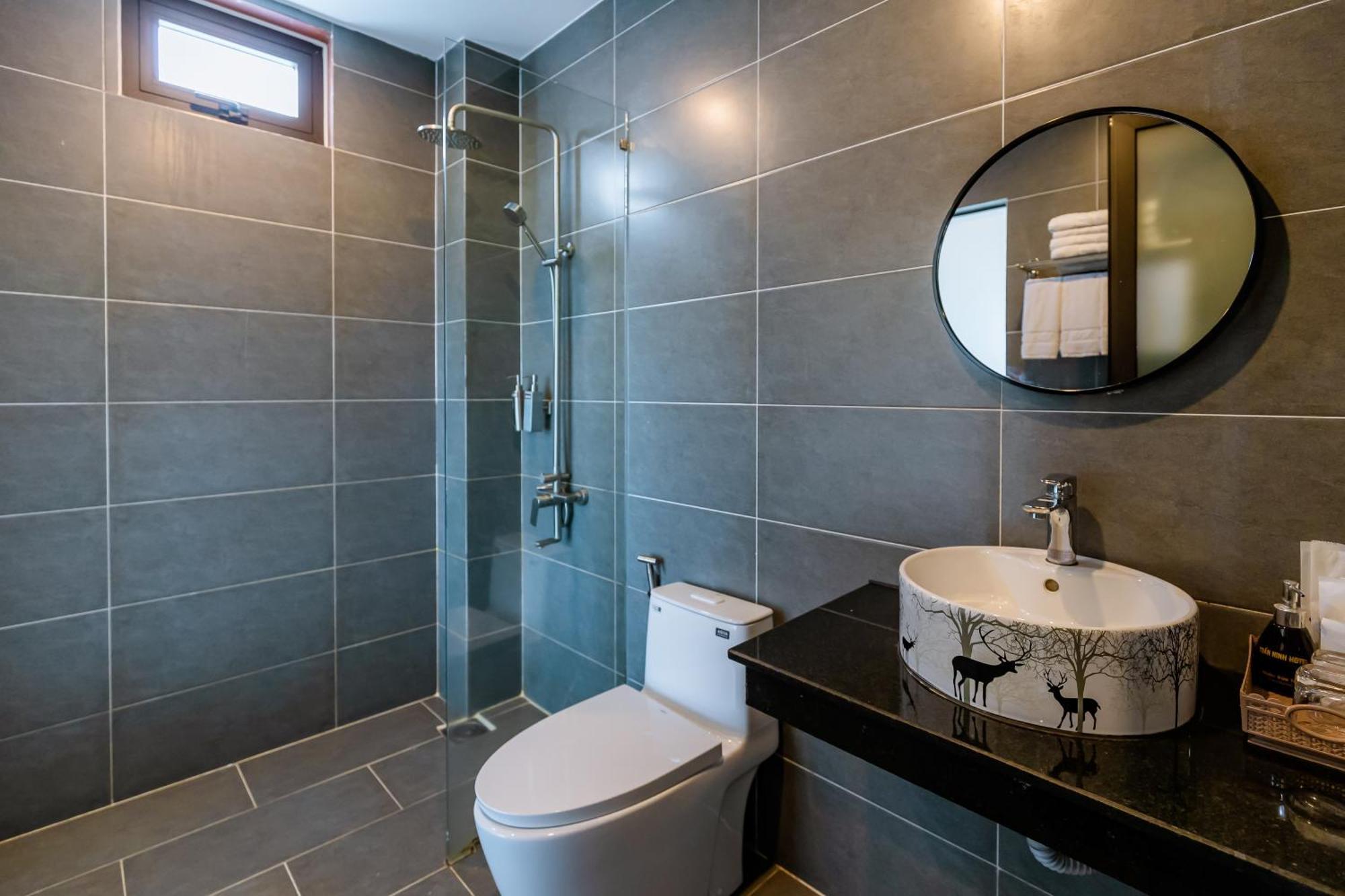 Tuan Ninh Hotel II Chi Khu Co Ong Екстериор снимка